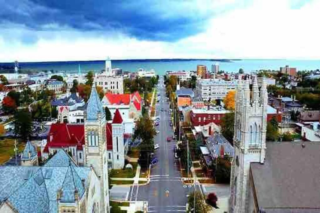 Cottage Near Cedar Point And Downtown Сандъски Екстериор снимка