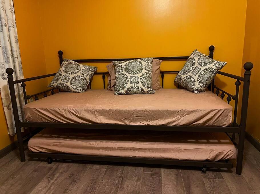 Cottage Near Cedar Point And Downtown Сандъски Екстериор снимка
