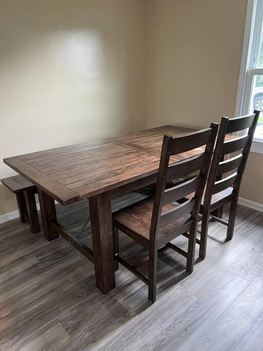 Cottage Near Cedar Point And Downtown Сандъски Екстериор снимка
