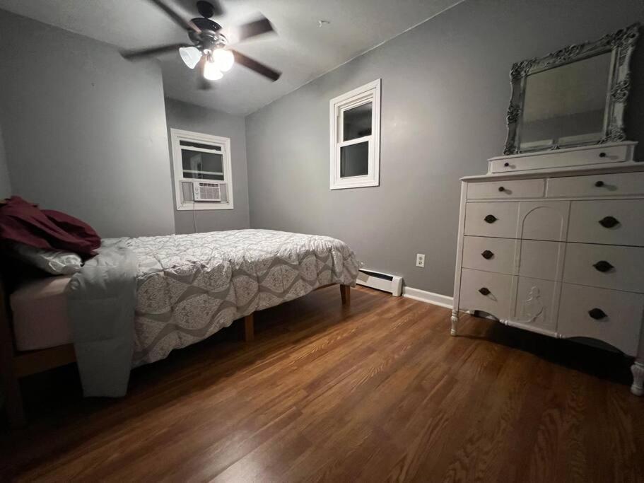 Cottage Near Cedar Point And Downtown Сандъски Екстериор снимка