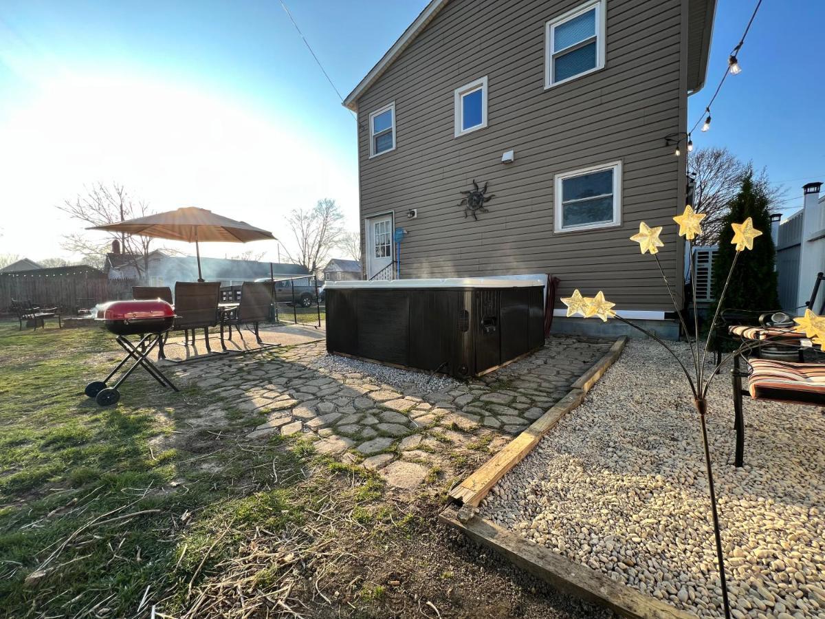 Cottage Near Cedar Point And Downtown Сандъски Екстериор снимка