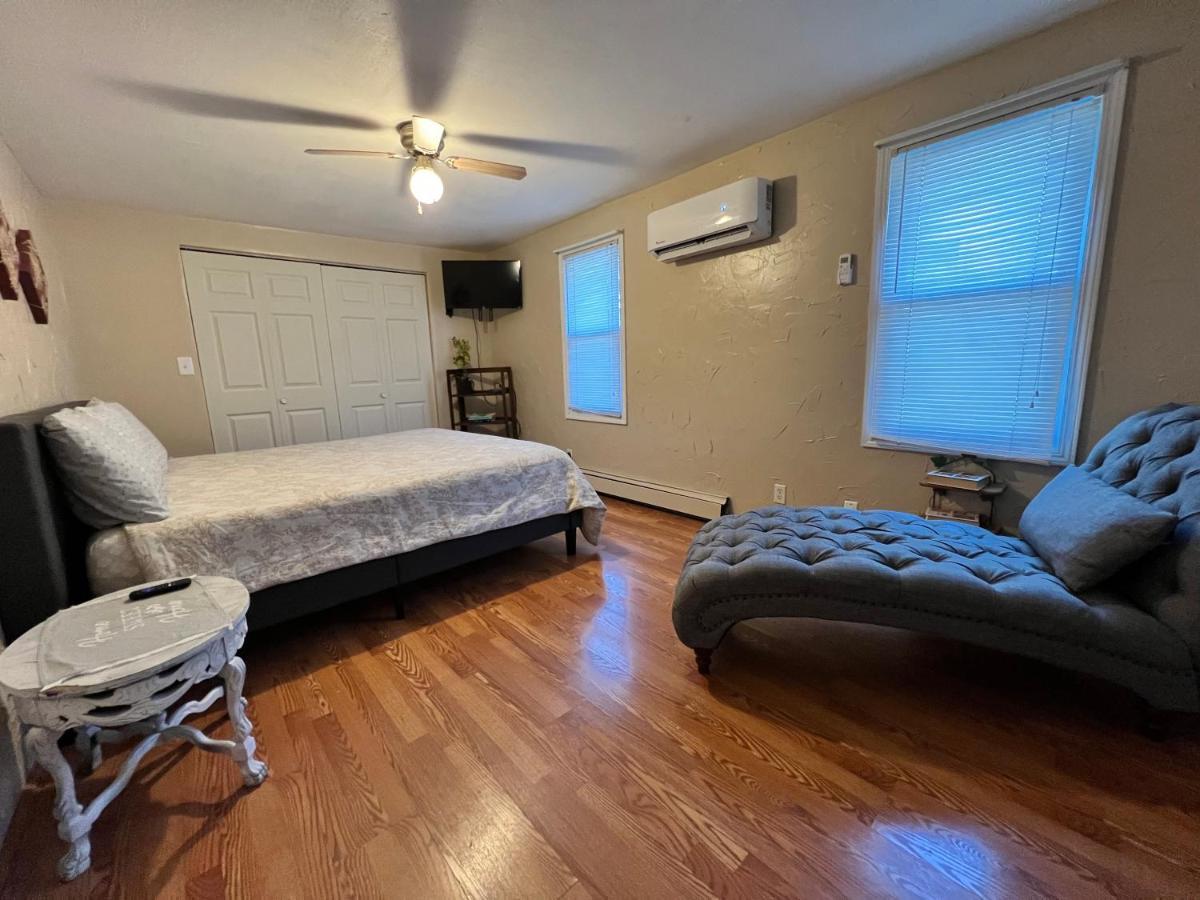 Cottage Near Cedar Point And Downtown Сандъски Екстериор снимка